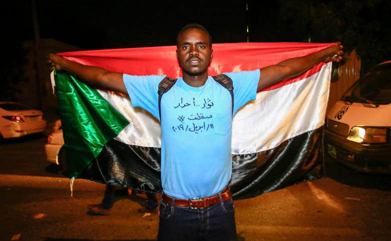 كيف مضت أول ليلة للانقلاب العسكري في السودان؟ وما المتوقع الجمعة؟ كيف مضت أول ليلة للانقلاب العسكري في السودان؟ وما المتوقع الجمعة؟