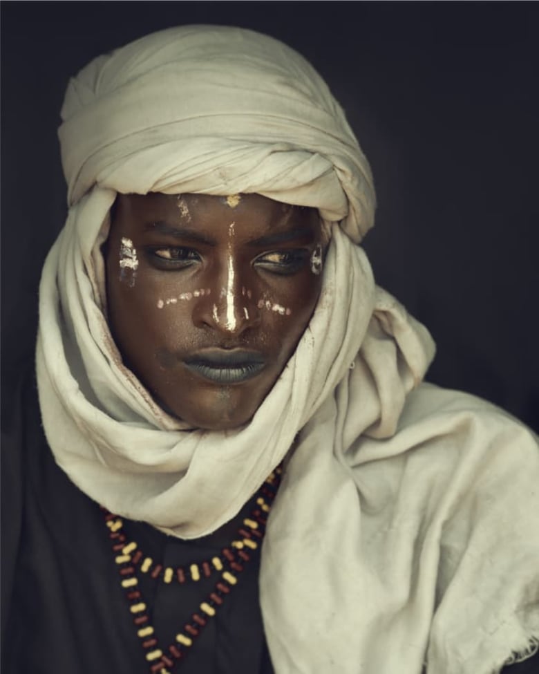 بالصور.. تعرف إلى أكثر القبائل النائية من حول العالم بالصور.. تعرف إلى أكثر القبائل النائية من حول العالم