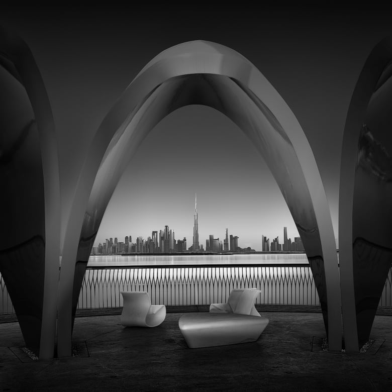"صلابة واضحة".. صور تبرز عمارة دبي المميزة بالأبيض والأسود "صلابة واضحة".. صور تبرز عمارة دبي المميزة بالأبيض والأسود
