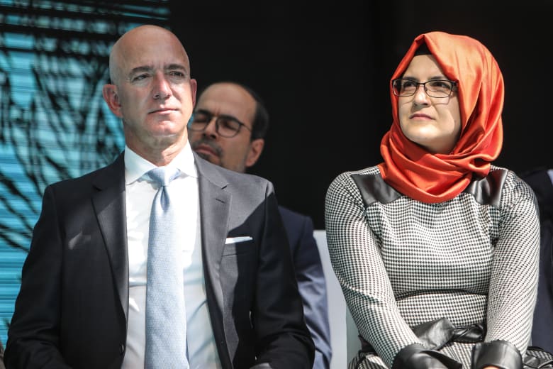 نصب تذكاري لجمال خاشقجي أمام القنصلية السعودية في اسطنبول نصب تذكاري لجمال خاشقجي أمام القنصلية السعودية في اسطنبول