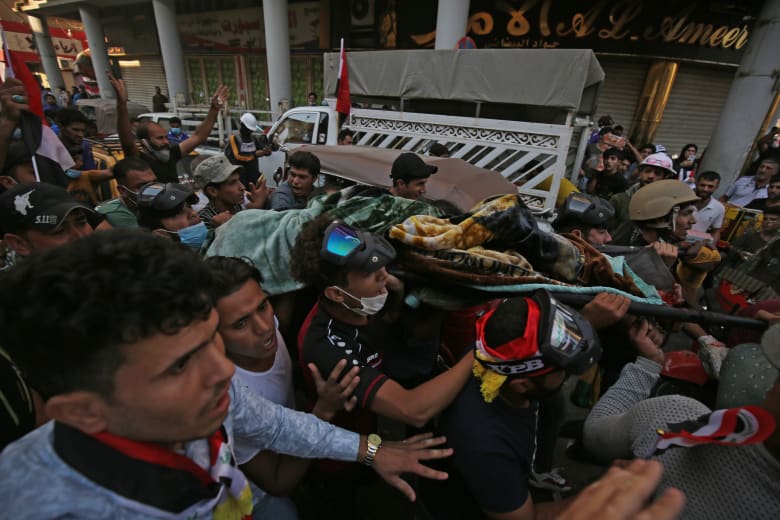 بالصور.. أضخم المظاهرات في بغداد منذ بدء الاحتجاجات بالصور.. أضخم المظاهرات في بغداد منذ بدء الاحتجاجات