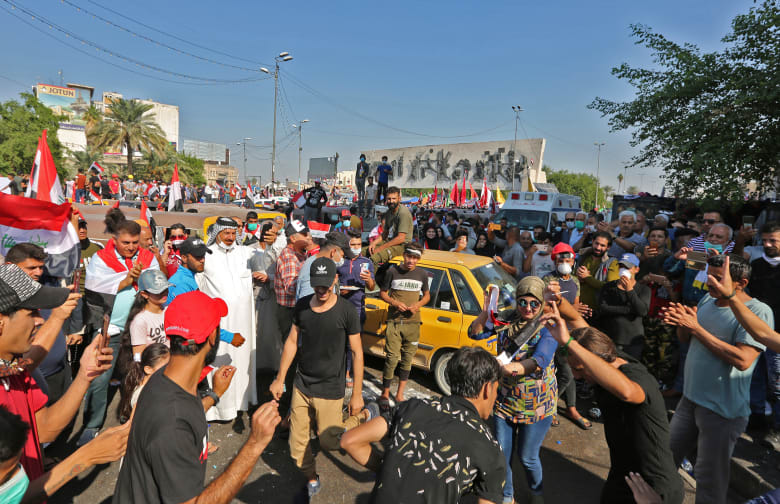 بالصور.. أضخم المظاهرات في بغداد منذ بدء الاحتجاجات بالصور.. أضخم المظاهرات في بغداد منذ بدء الاحتجاجات