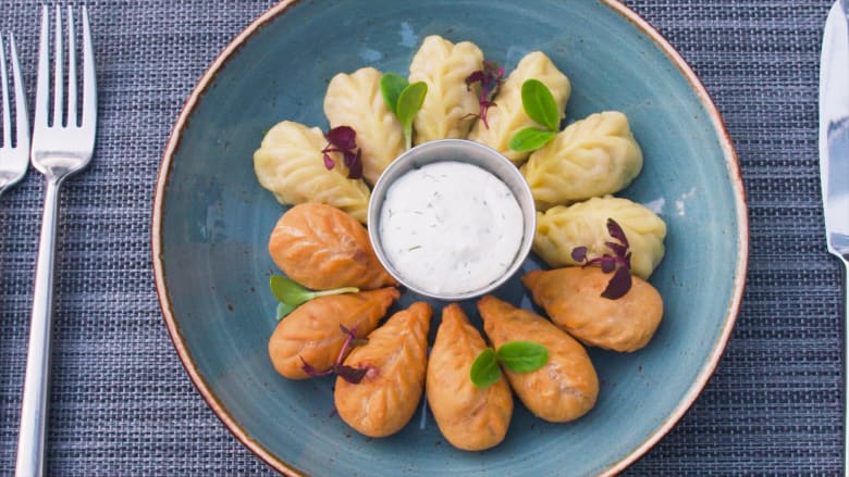 "غورزا".. ما السبب وراء تسمية هذا الطبق باسم ثعبان خطير؟ "غورزا".. ما السبب وراء تسمية هذا الطبق باسم ثعبان خطير؟