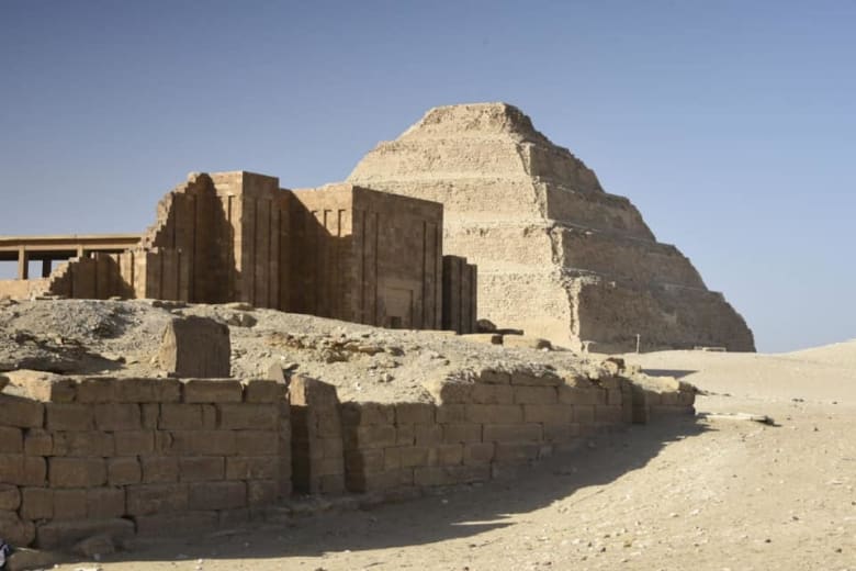 هرم زوسر المدرج هرم زوسر المدرج