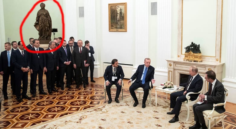 معنى تمثال فوق الوفد التركي خلال لقاء أردوغان وبوتين يثير تفاعلا على تويتر معنى تمثال فوق الوفد التركي خلال لقاء أردوغان وبوتين يثير تفاعلا على تويتر