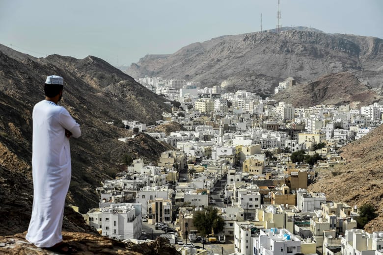 أول دولة خليجية تخطط فرض ضريبة دخل على أصحاب الدخل المرتفع هذه هي Cnn Arabic