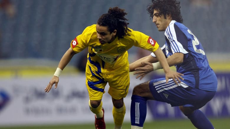 الهلال يلحق أول هزيمة بالنصر ويؤجل تتويجه بلقب الدوري السعودي الهلال يلحق أول هزيمة بالنصر ويؤجل تتويجه بلقب الدوري السعودي