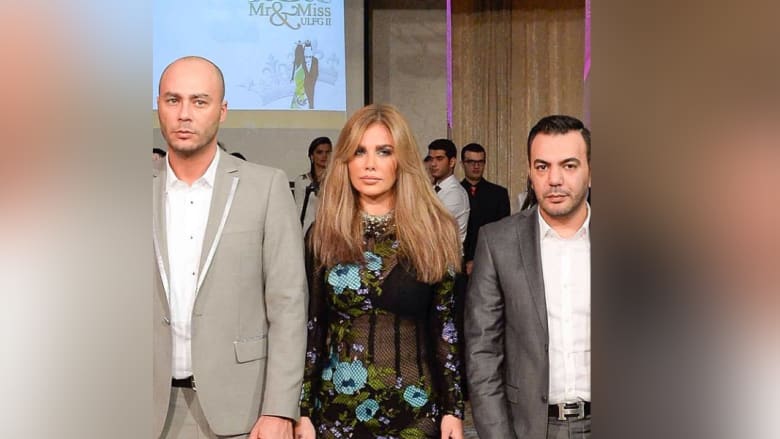 نيكول سابا تستعرض رشاقتها بعد الولادة بفستان مثير نيكول سابا تستعرض رشاقتها بعد الولادة بفستان مثير