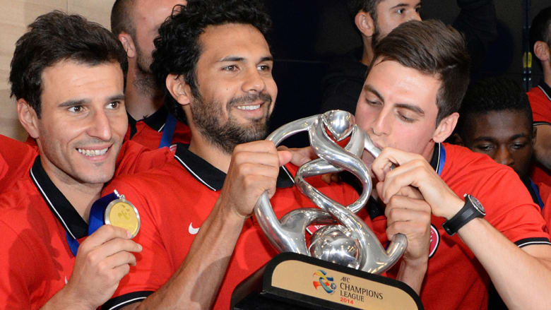 بطل آسيا يتحول للمغرب لمونديال الأندية والاستجابة لمطالب اللاعبين رهن الفوز على ريال مدريد بطل آسيا يتحول للمغرب لمونديال الأندية والاستجابة لمطالب اللاعبين رهن الفوز على ريال مدريد