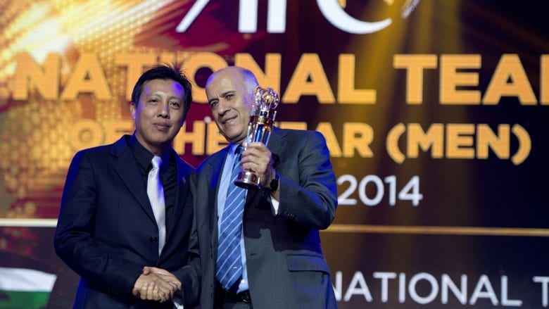 إنجازات المنتخب الفلسطيني مستمرة.. أفضل منتخب وطني في آسيا في 2014 إنجازات المنتخب الفلسطيني مستمرة.. أفضل منتخب وطني في آسيا في 2014