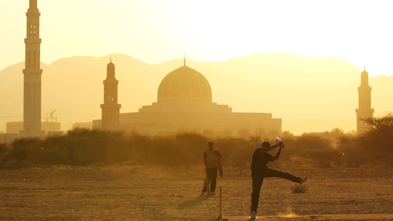 مزار الملوك والأمراء.. ما الذي يميز جامع السلطان قابوس الأكبر في سلطنة عمان؟ مزار الملوك والأمراء.. ما الذي يميز جامع السلطان قابوس الأكبر في سلطنة عمان؟