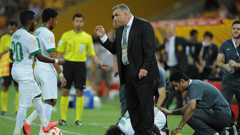 مدرب المناخب السعودي كوزمين أولاريو مدرب المناخب السعودي كوزمين أولاريو