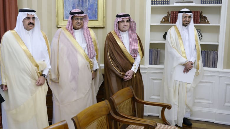 بالصور.. استقبال أوباما لمحمد بن نايف ومحمد بن سلمان على رأس وفد سعودي بكامب ديفيد بالصور.. استقبال أوباما لمحمد بن نايف ومحمد بن سلمان على رأس وفد سعودي بكامب ديفيد