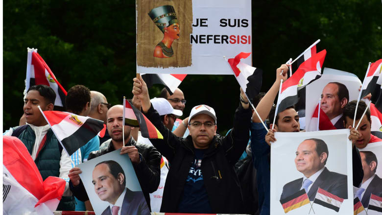 بالصور.. المسيرات المؤيدة والمعارضة للرئيس المصري السيسي في ألمانيا بالصور.. المسيرات المؤيدة والمعارضة للرئيس المصري السيسي في ألمانيا