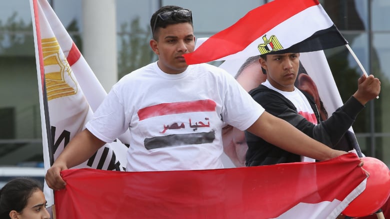 بالصور.. المسيرات المؤيدة والمعارضة للرئيس المصري السيسي في ألمانيا بالصور.. المسيرات المؤيدة والمعارضة للرئيس المصري السيسي في ألمانيا