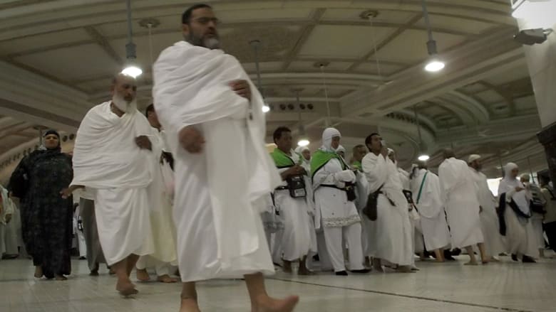 "يوميات حاج" بعدسة CNN.. مشاهد روحانية من مكة والمدينة كأنك برفقته "يوميات حاج" بعدسة CNN.. مشاهد روحانية من مكة والمدينة كأنك برفقته