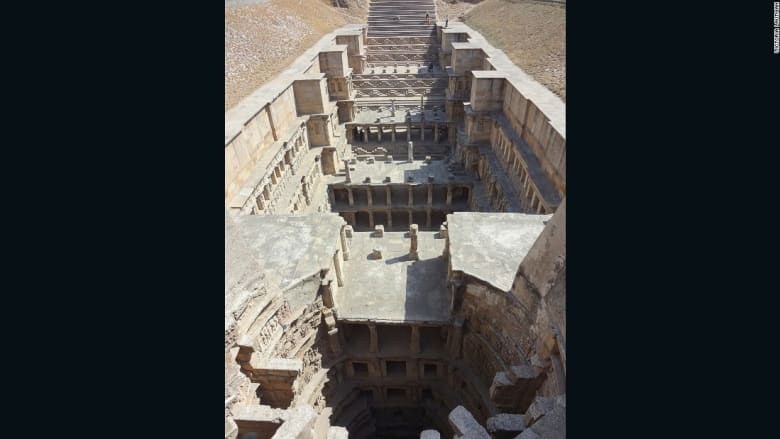 بالصور.. جولة بين خفايا آبار الهند المدرَّجة بالصور.. جولة بين خفايا آبار الهند المدرَّجة