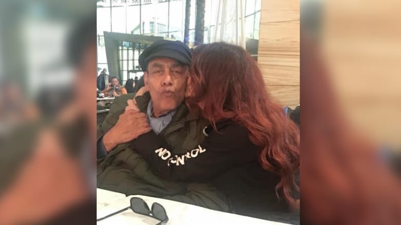 لي لي ابنة منى زكي وأحمد حلمي تبرز بتويتر بعد ظهورها الأول بمهرجان القاهرة السينمائي Cnn Arabic
