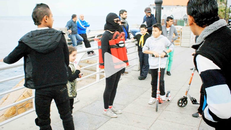 حملة "أنا مش شهيد" لرفض التفجيرات بلبنان حملة "أنا مش شهيد" لرفض التفجيرات بلبنان