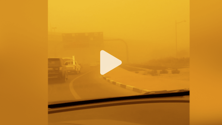 شاهد بالفيديو.. حالة الطرق أثناء العاصفة الرملية بدبي شاهد بالفيديو.. حالة الطرق أثناء العاصفة الرملية بدبي