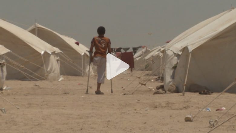 بالفيديو.. لاجئون فروا من الفلوجة: نطلب من الله والحكومة خيمة لستر عائلاتنا بالفيديو.. لاجئون فروا من الفلوجة: نطلب من الله والحكومة خيمة لستر عائلاتنا
