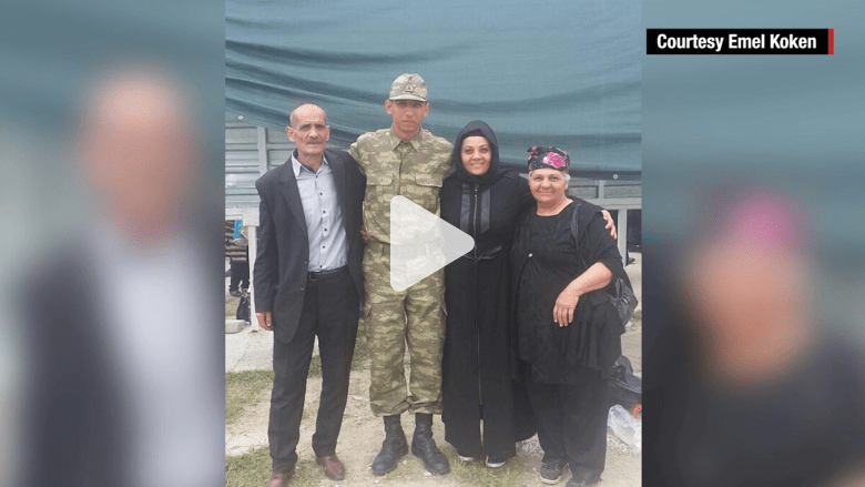 عائلات محتجزين بالجيش التركي: كانوا "ينفذون الأوامر" فقط عائلات محتجزين بالجيش التركي: كانوا "ينفذون الأوامر" فقط