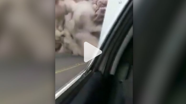 مشهد من الجحيم.. رماد بركاني يطارد السكان في غواتيمالا مشهد من الجحيم.. رماد بركاني يطارد السكان في غواتيمالا