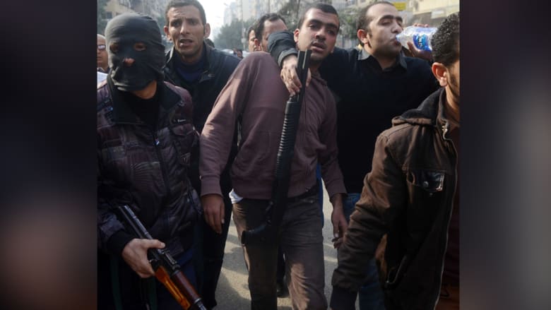بالصور.. اشتباكات بمصر في الذكرى الثالثة للثورة بالصور.. اشتباكات بمصر في الذكرى الثالثة للثورة