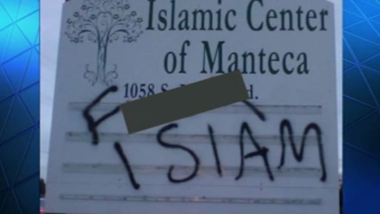 هجوم بعبارات "مسيئة" ولحم خنزير على مسجد بأمريكا