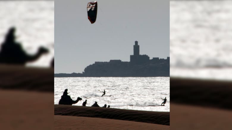 "مدينة الرياح" المغربية وجهة عالمية لركوب الأمواج "مدينة الرياح" المغربية وجهة عالمية لركوب الأمواج