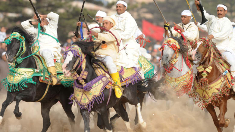 "مدينة الرياح" المغربية وجهة عالمية لركوب الأمواج "مدينة الرياح" المغربية وجهة عالمية لركوب الأمواج