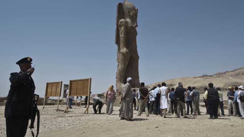 أمنحتب الثالث يعود إلى الأقصر أمنحتب الثالث يعود إلى الأقصر