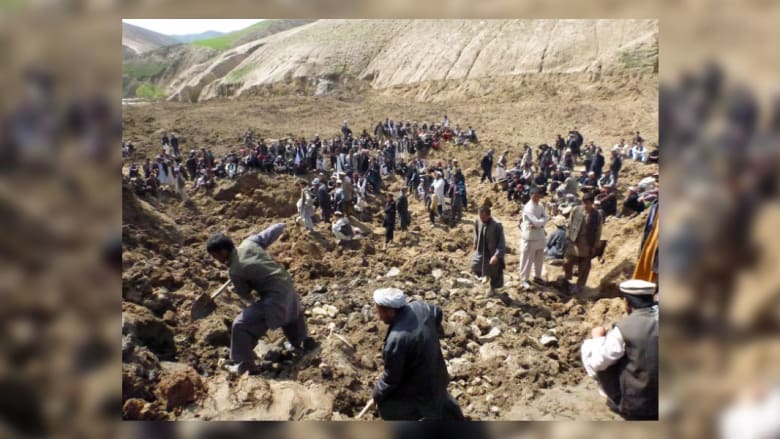 انزلاق أرضي بأفغانستان انزلاق أرضي بأفغانستان
