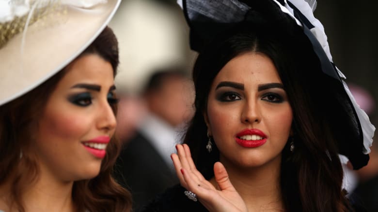 الشيخ محمد بن راشد يفوز بأغلى سباق للخيول بالعالم الشيخ محمد بن راشد يفوز بأغلى سباق للخيول بالعالم