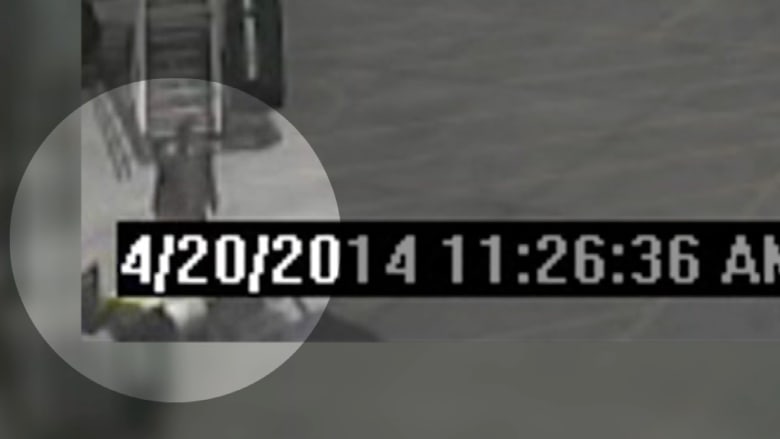 فيديو جديد يظهر خروج " متسلل الطائرة " من حجرة العجلات