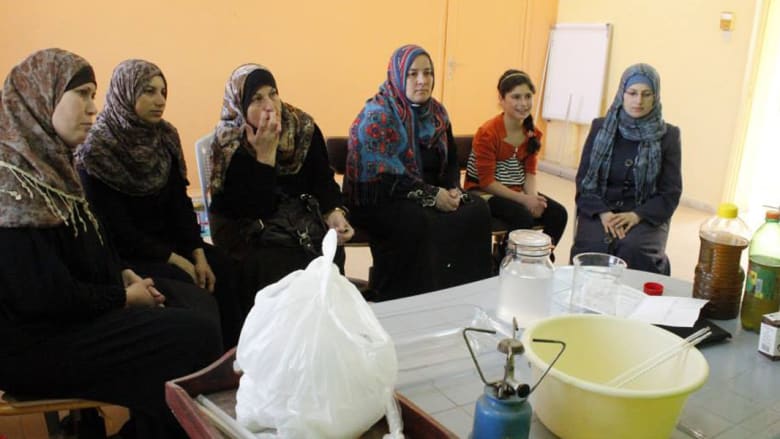 مراحيض وأحواض استحمام ..تتحول لتحف فنية بديعة في مشروع "خردة Khordda" مراحيض وأحواض استحمام ..تتحول لتحف فنية بديعة في مشروع "خردة Khordda"