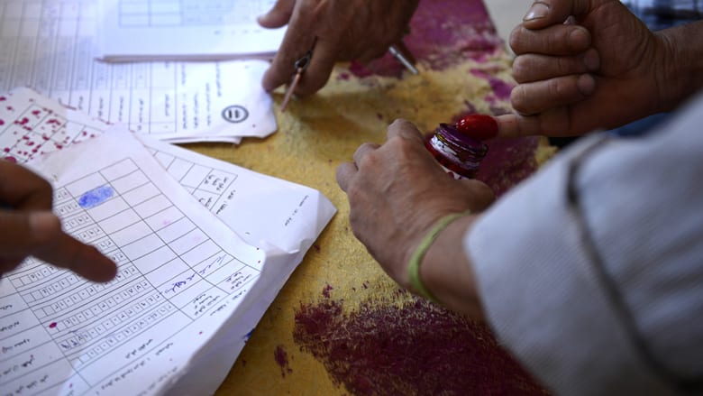 انتخابات الرئاسة المصرية ساعة بساعة وبالصور انتخابات الرئاسة المصرية ساعة بساعة وبالصور