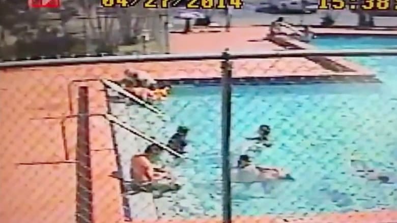 فيديو صادم لأطفال في مسبح مكهرب