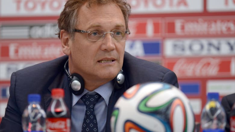 تجدد الجدل حول منح قطر تنظيم كأس العالم لعام 2022 تجدد الجدل حول منح قطر تنظيم كأس العالم لعام 2022