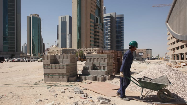 تجدد الجدل حول منح قطر تنظيم كأس العالم لعام 2022 تجدد الجدل حول منح قطر تنظيم كأس العالم لعام 2022
