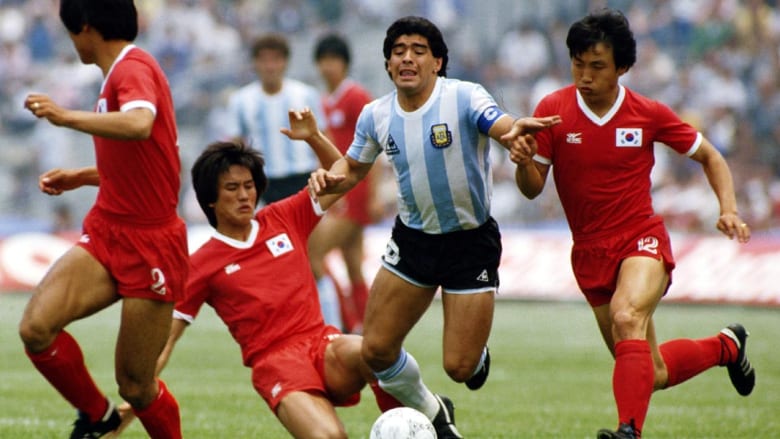 تاريخ مونديال المكسيك 1986 يتكرر في البرازيل 2014.. ميسي مارادونا الجديد أو ربما أفضل تاريخ مونديال المكسيك 1986 يتكرر في البرازيل 2014.. ميسي مارادونا الجديد أو ربما أفضل
