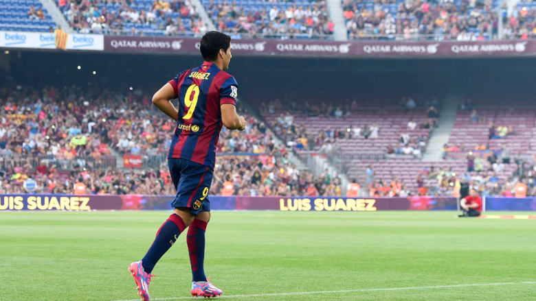 سواريز يعود للعب وبرشلونة يقدمه رسميا: تبت ولن أعضّ من جديد سواريز يعود للعب وبرشلونة يقدمه رسميا: تبت ولن أعضّ من جديد