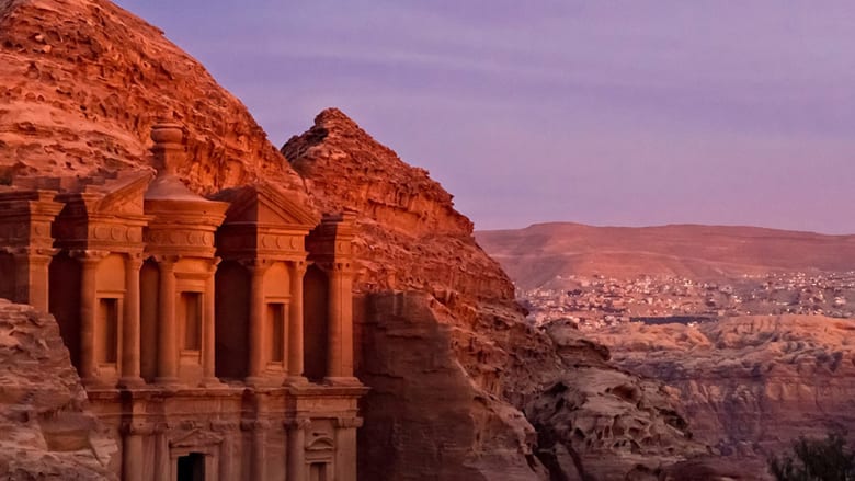 بالصور..60 ألف دولار لقاء إجازة من العمر بدءاً من لندن مروراً بالهند وصولاً إلى مراكش بالصور..60 ألف دولار لقاء إجازة من العمر بدءاً من لندن مروراً بالهند وصولاً إلى مراكش