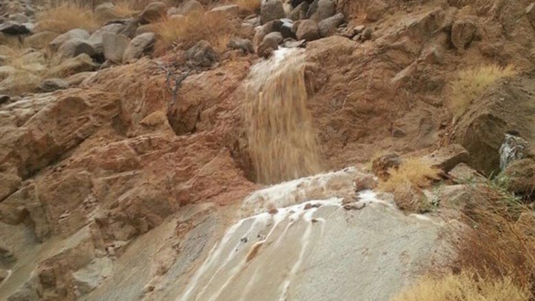 في عز حرارة الخليج الثلوج تكسو جبال عسير في السعودية في عز حرارة الخليج الثلوج تكسو جبال عسير في السعودية