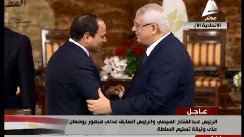 100 يوم على رئاسة السيسي لمصر في 6 صور 100 يوم على رئاسة السيسي لمصر في 6 صور