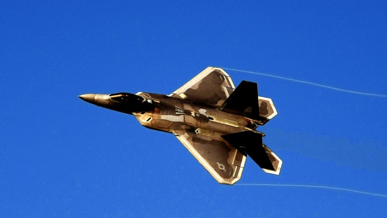 بالصور.. مقاتلات F-22 الأمريكية تشارك لأول مرة بمهام قتالية بسوريا بالصور.. مقاتلات F-22 الأمريكية تشارك لأول مرة بمهام قتالية بسوريا