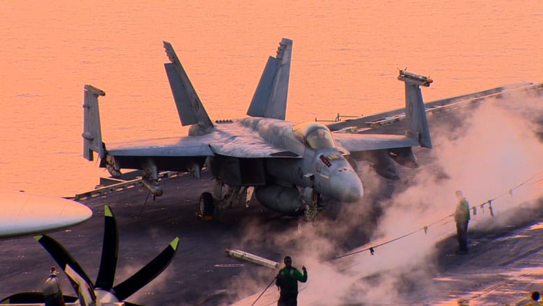 "فخر" الأسطول السادس.. كيف تعمل حاملة الطائرات التي تنطلق منها عمليات قصف داعش؟