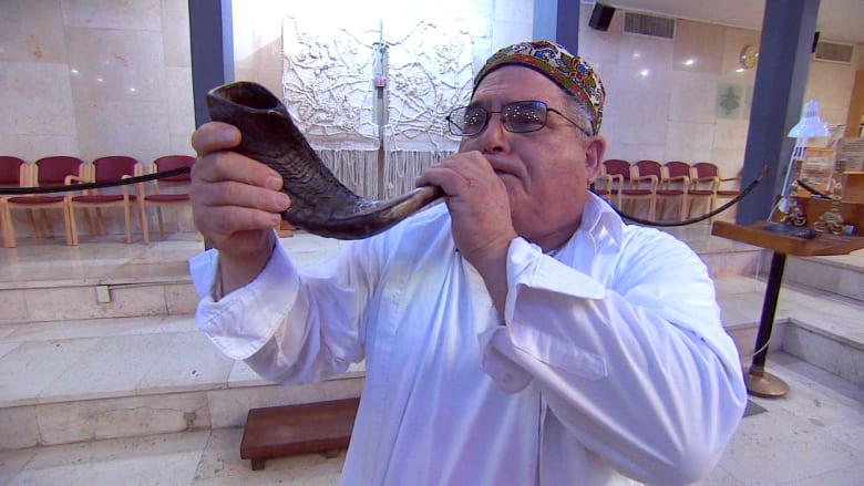 الشوفار.. أداة موسيقية يتردد صداها مع دخول "روش هشانا"