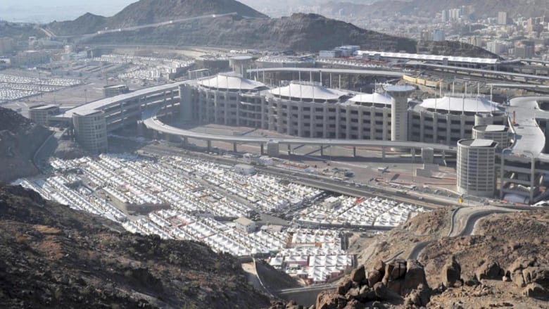 الاستعداد لمشعر منى.. الكعبة ترتدي كسوتها الجديدة الجمعة .. الشريم إمام جمعة يوم عرفة والأضحى الاستعداد لمشعر منى.. الكعبة ترتدي كسوتها الجديدة الجمعة .. الشريم إمام جمعة يوم عرفة والأضحى