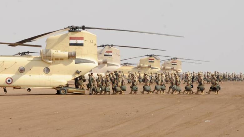 بالصور.. انتشار "غير مسبوق" لقوات الجيش المصري في شمال سيناء بالصور.. انتشار "غير مسبوق" لقوات الجيش المصري في شمال سيناء